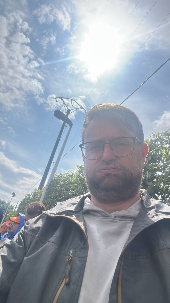 JontheManc's tweet image. Pissing down,roasting, pissing down, roasting !!!!