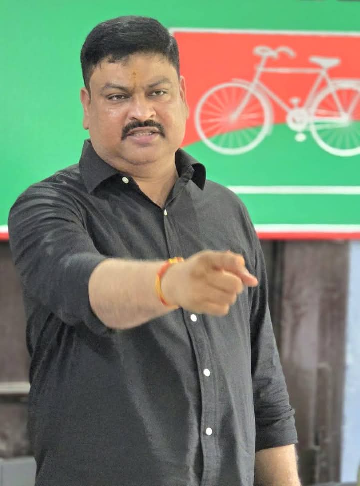 KpPatha19731260's tweet image. 27 से मिलकर ब्राह्मण ने संकल्प किया है भाजपा का पिंडदान करना है जागो ब्राह्मण जागो ब्राह्मणों का भूल कमल का फूल.@yadavakhilesh 🙏