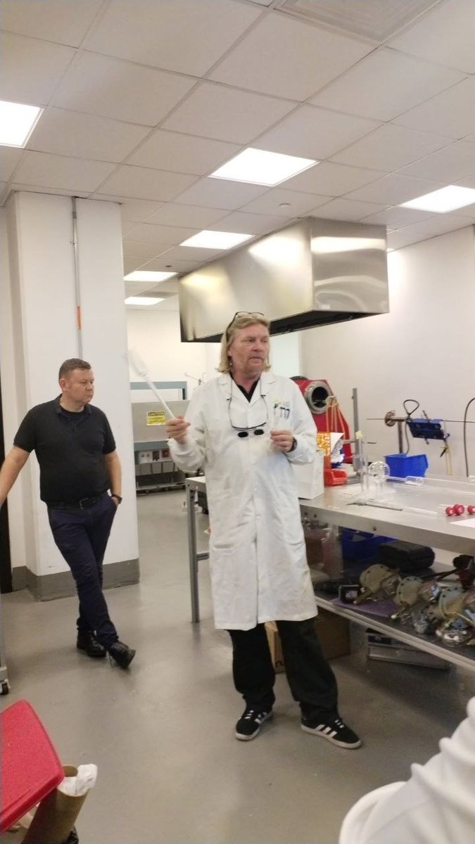 اول مره ازور كاوست والله شي مو طبيعي ماشاء الله تبارك الله😍
احتاج ريكفري كم يوم عشان اقدر ارجع للواقع😭
انك تدخل مكاتب طلاب وهما شغالين معرقين يسوو تجارب ويغيرو العالم للأفضل حرفياً شي يقشعر الجسم...كل او اغلب التقنيات الجديدة والاختراعات جاية من المكاتب ذي
شكراً <a href="/ManfactringSA/">مجتمع التصنيع | Manufacturing Community</a>