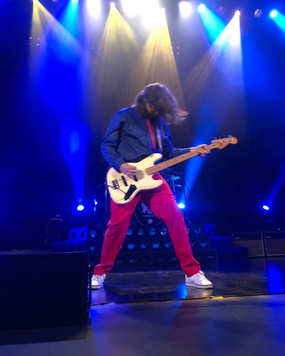 ❓🎸 Deacy Teaser 🎸❓

Ronnie Holland has a question for you.

What instrument did John Deacon initially play for The Opposition?

📷<a href="/valeriestacey8/">valerie stacey</a>

#JohnDeacon #TheOpposition #Queen