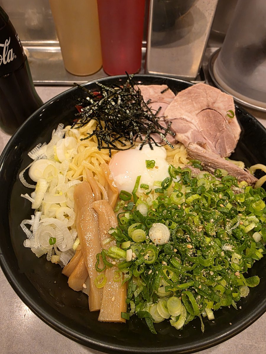 409bbl's tweet image. 🪨💭 • 270725 
[11:11 PM KST] 

had abura soba after a long time ! 

onions all over 

i brushed my teeth ^^