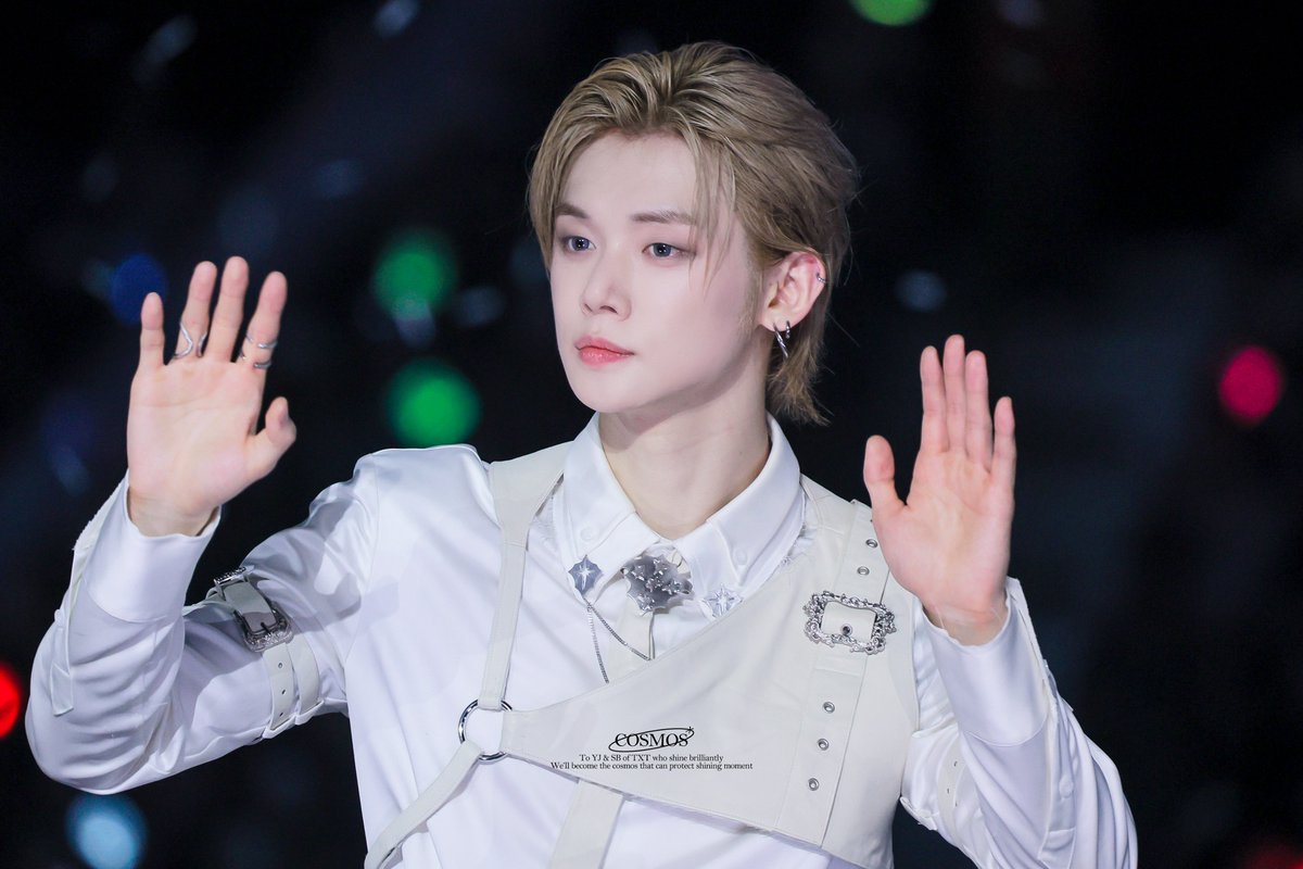 cosmos_913's tweet image. [HQ] 250727 🪽

#YEONJUN #연준 #ヨンジュン 
#투모로우바이투게더 #TXT