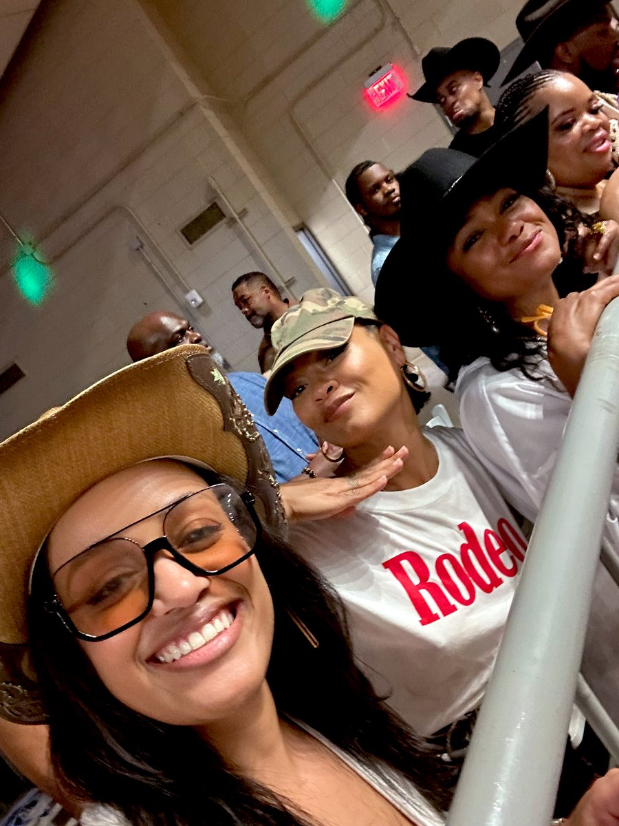 Lex_topia's tweet image. i love dallas