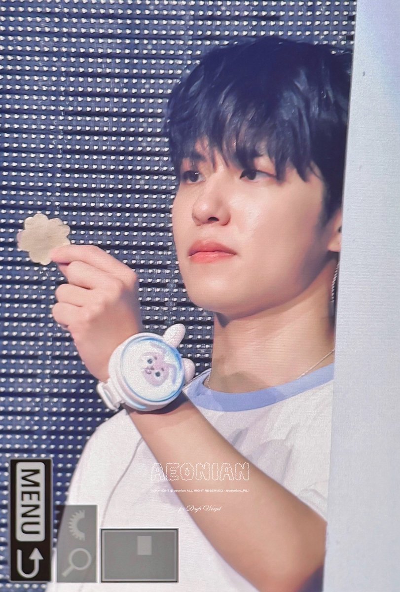 aeonian_PIL's tweet image. 250727 Pier10 #μν #WONPIL #λ°μ΄μμ€ #DAY6 preview