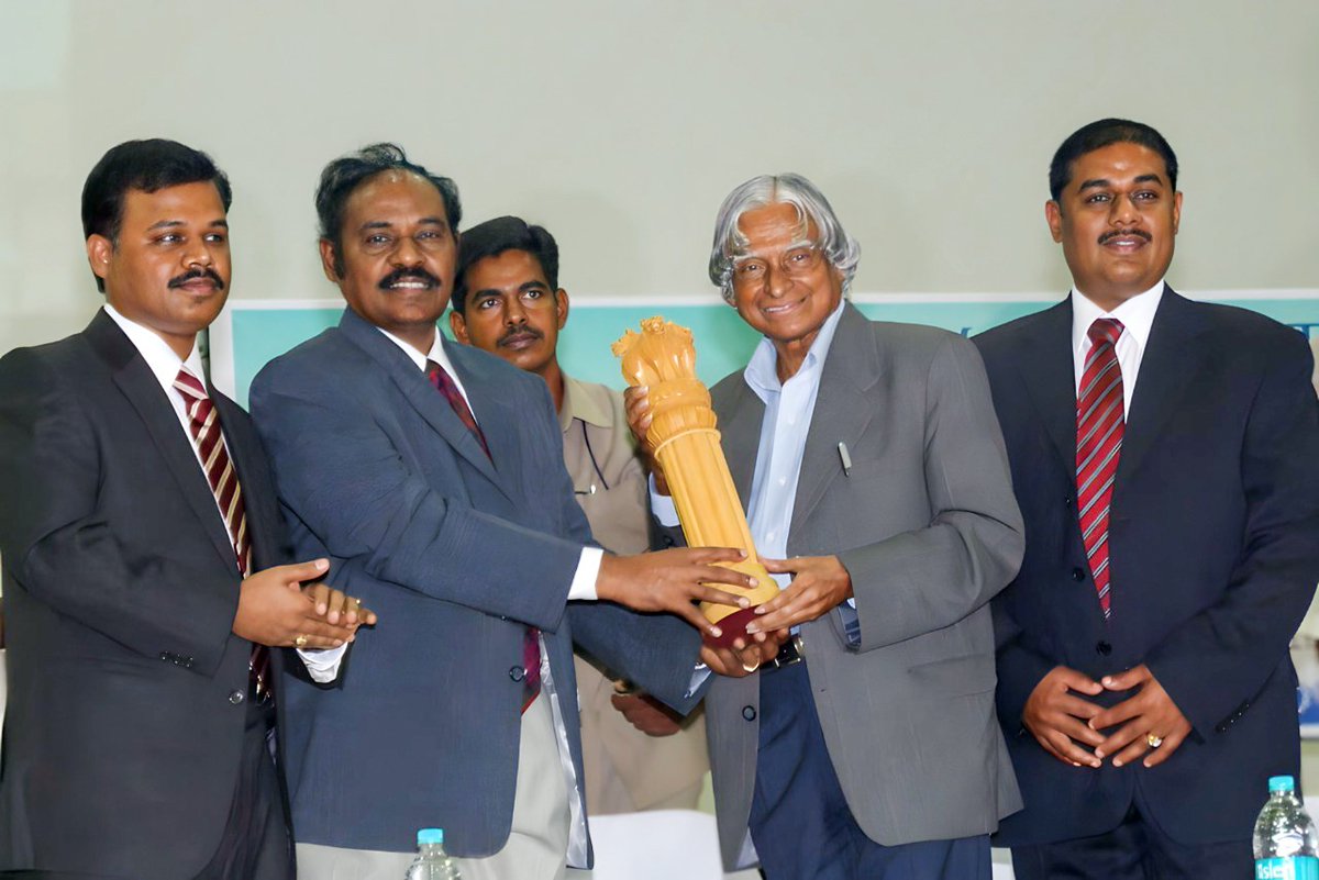 SRMIST-KTR remembers the visionary Dr. A.P.J. Abdul Kalam, a guiding light for millions. 

During his visit to our campus, he inspired our students with his unwavering belief in the power of education, innovation, and dreams with purpose.