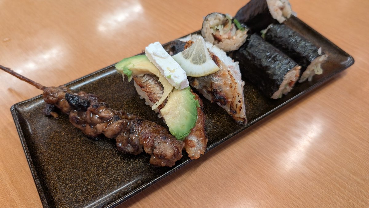 d07soe's tweet image. 訳分からんアホがおるけど気にせずお寿司を
鰯美味しい
#スシロー