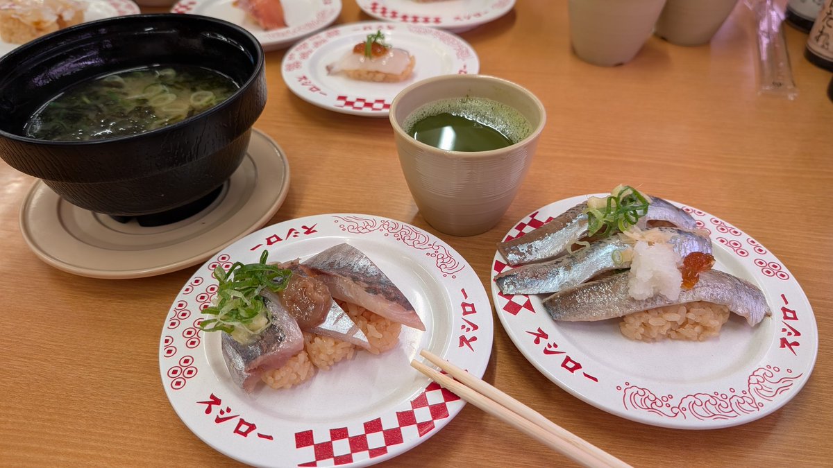 d07soe's tweet image. 訳分からんアホがおるけど気にせずお寿司を
鰯美味しい
#スシロー