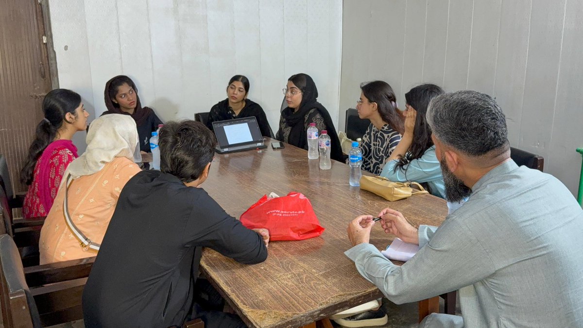 tawf_uk's tweet image. 🗓️ Internship Planning Meeting – Laying the Path Ahead 🗓️
Today marked a meaningful moment for our 2025 internship programme as the TAWF youth group and Vice President Abid Shah met with our incoming interns to discuss the exciting two weeks ahead. From grooming sessions at our…