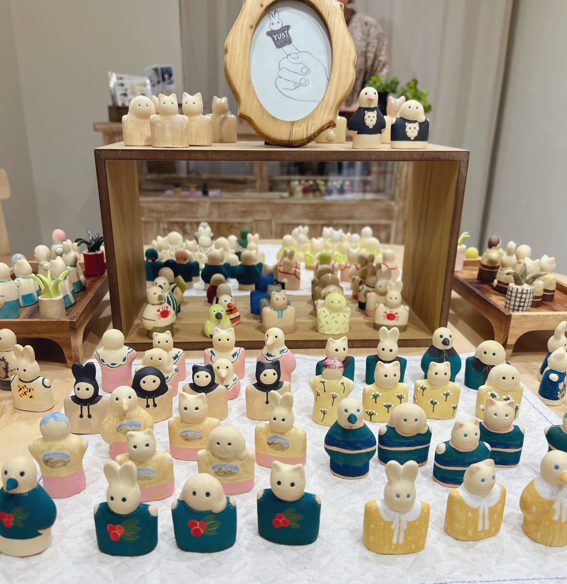 ladieu_s's tweet image. ※推し作家さん語り
KaniccoCeramicsさん🦀
(カニッコセラミックス)
陶器でできた指人形たちがとってもかわいい…ꪔ̤̮ ♡
以前、谷中を散歩していた時に偶然出会ってからずっと大好きです🫶
無限回収したい☝️🥰
@KaniccoCeramics