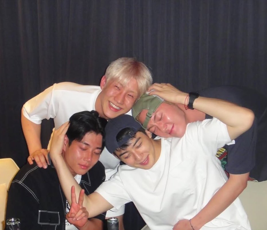 명산🦊🐣 tweet media