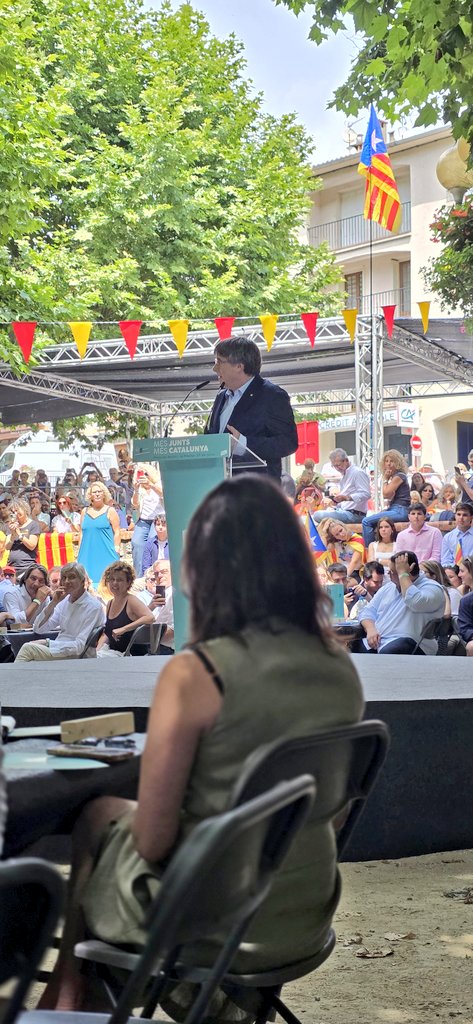 JuntsxcatGracia's tweet image. Part dels graciencs assistents al 5è aniversari de @JuntsXCat  amb el MHP @KRLS a Prats de Motlló, a la Catalunya Nord.

 Recupereu l&apos;acte aquí :
 youtube.com/live/1b5WoHpNT…

#Junts
#Gràcia
#Barcelona