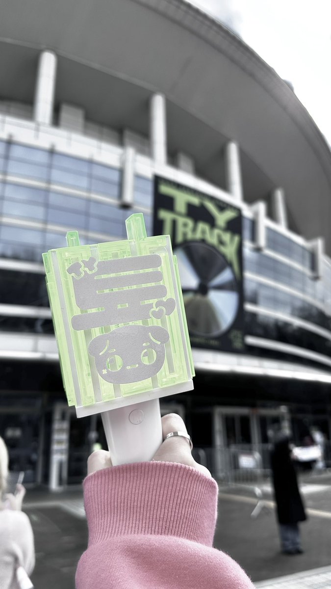 eeyonng's tweet image. 돌아가자