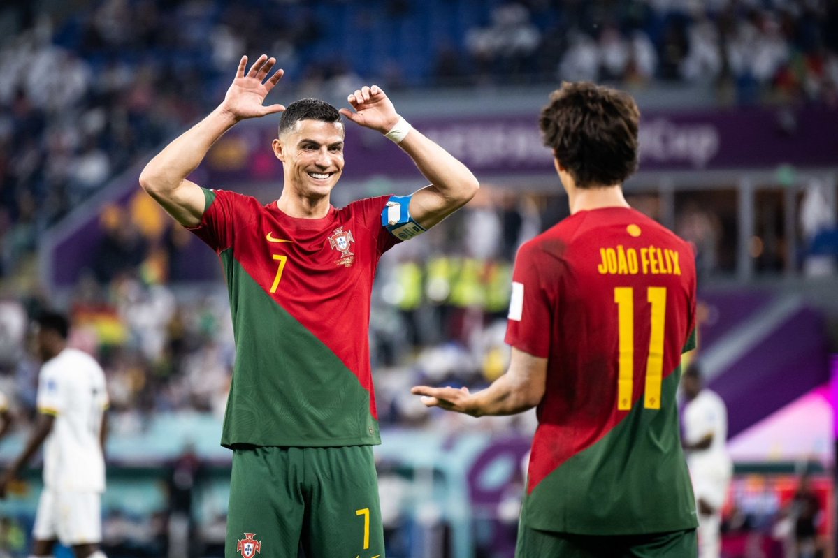 idextratime's tweet image. 🚨 João Felix sebetulnya nyaris balik ke Benfica, tapi setelah dapat TELEPON dari Cristiano Ronaldo, ia akhirnya bilang sepakat gabung ke Al-Nassr!! 🤯🤝🇵🇹
📝 @FabrizioRomano
Power of My Gaot Dodo 🐪