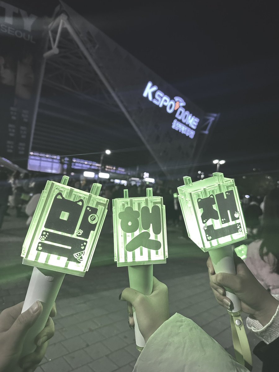 eeyonng's tweet image. 유니티돌아가자