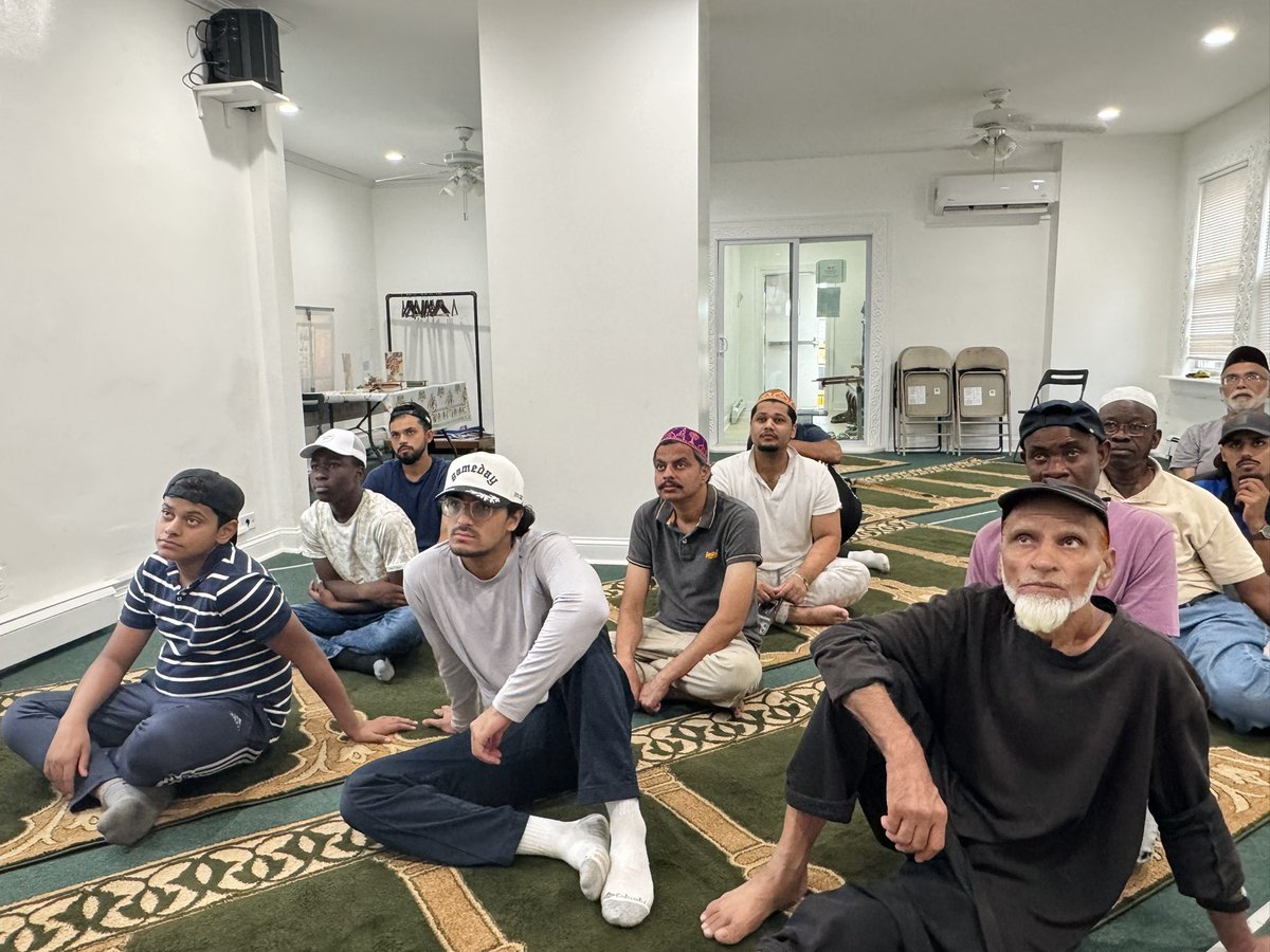 MkaBronx's tweet photo. Aaslamualikum, sharing few highlights from today Bronx Ba’ait Ceremony. What an amazing representation of unity and brotherhood under one leadership. More than 40 thousand people attended the Ba’ait Ceremony in UK. Alhamdulilah. https://t.co/LcoiyhQqVe