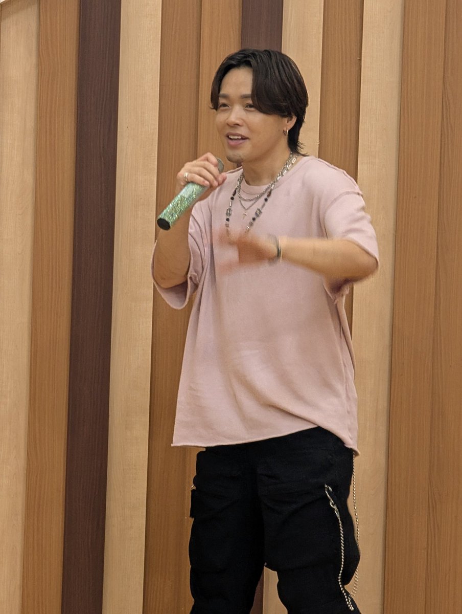 stitchcoco's tweet image. 今日はね、なんとっ🎉✨🌟苫小牧イオンモール🛍️💨🎵🎶🎤インストアライブ❗❗（＾－＾）/~~~🎊佐藤広大くんエバーゾーン💕🎀💖ヒロキくん😆😚のライブ😎👍がありました。
良かったです。
ありがとうございました。

 #佐藤広大   #EverZOne 
 #EverZOneHIROKI