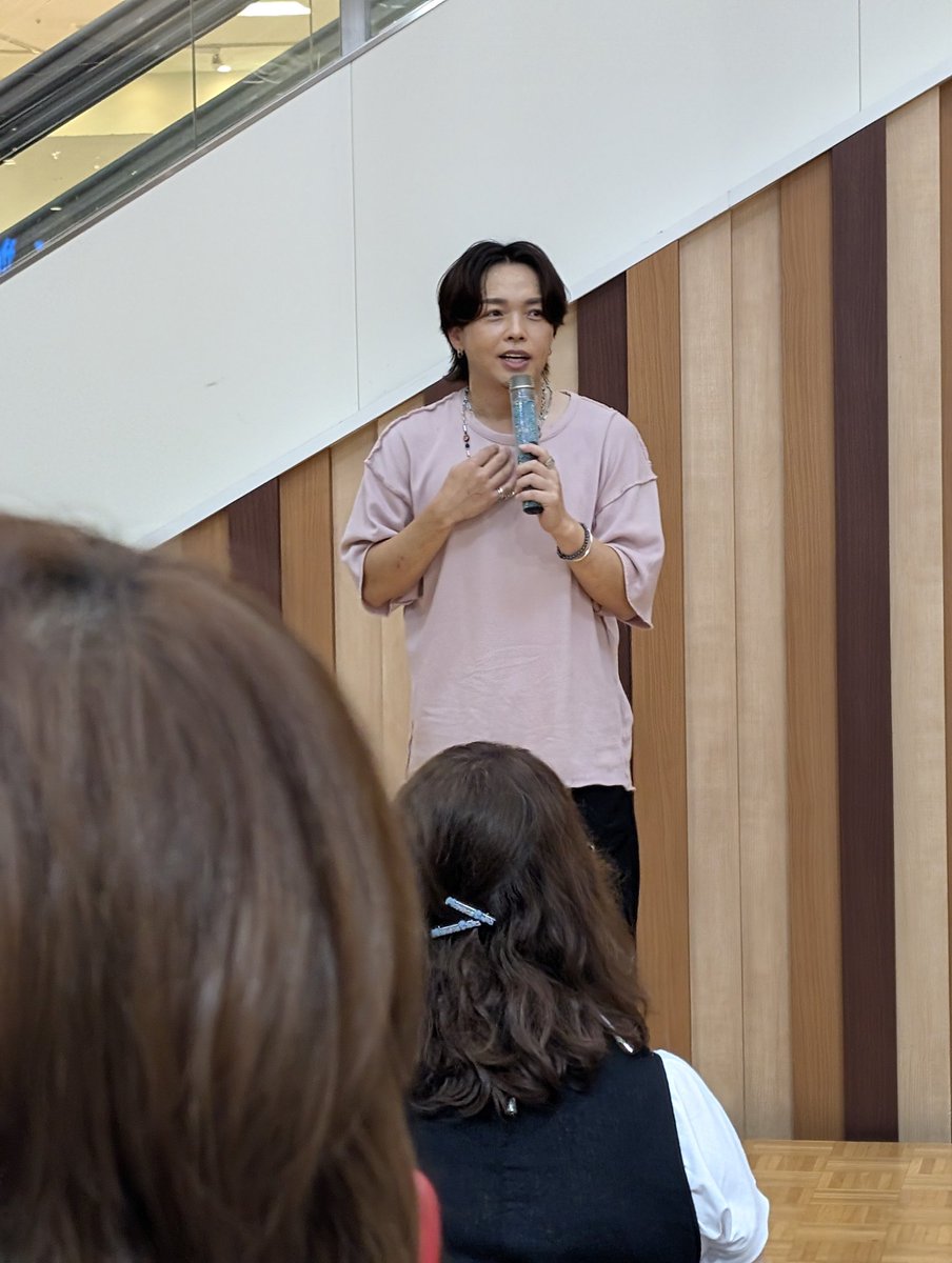 stitchcoco's tweet image. 今日はね、なんとっ🎉✨🌟苫小牧イオンモール🛍️💨🎵🎶🎤インストアライブ❗❗（＾－＾）/~~~🎊佐藤広大くんエバーゾーン💕🎀💖ヒロキくん😆😚のライブ😎👍がありました。
良かったです。
ありがとうございました。

 #佐藤広大   #EverZOne 
 #EverZOneHIROKI