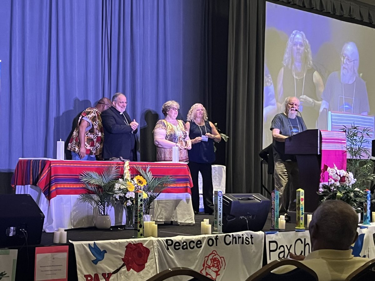 gregg krupa (@greggkrupa) on Twitter photo 🕊️#Peace
rev. peter doherty, a founder of the <a href="/MetaPeaceTeam/">Meta Peace Team</a> with the late jasiu malinowski, speaks in acceptance of the 2025 <a href="/PaxChristiUSA/">Pax Christi USA</a> Teacher of Peace Award.
<a href="/PaxChristi/">Pax Christi International</a>
#Detroit
#MakePeace ☮️✌️🙏🤲 🕊️#Peace
rev. peter doherty, a founder of the <a href="/MetaPeaceTeam/">Meta Peace Team</a> with the late jasiu malinowski, speaks in acceptance of the 2025 <a href="/PaxChristiUSA/">Pax Christi USA</a> Teacher of Peace Award.
<a href="/PaxChristi/">Pax Christi International</a>
#Detroit
#MakePeace ☮️✌️🙏🤲