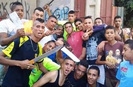 _DavidGarcias_'s tweet image. En USA la inmigracion ilegal es en un 90% familias. En Europa la inmigracion ilegal en un 99% son hombres adultos, en edad militar, armados y delincuentes.
Eso pasa por que no es inmigracion. Es colonizacion y substitucion
