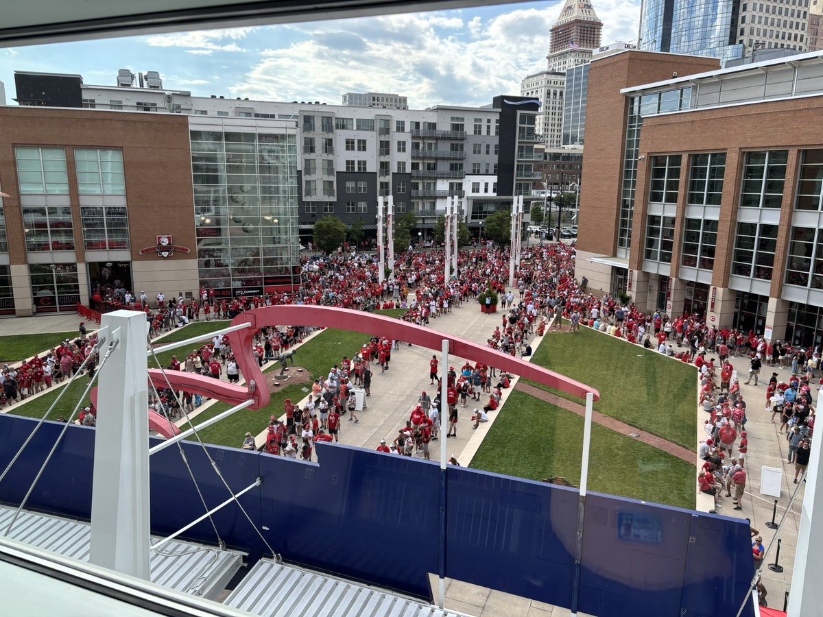 Andrew Freed (@andybfreed) on Twitter photo What a great baseball town Cincinnati is. Rays in salvage mode today against Reds. Our broadcast day begin with <a href="/ChrisAdamsWall/">Chris Adams-Wall</a> hosting TWIRB at noon and pregame show at 1:00. Then first pitch at 1:40 with <a href="/neilsolondz/">Neil Solondz</a> and me. <a href="/RaysRadio/">Rays Radio</a> <a href="/953WDAE/">95.3 WDAE & AM620</a> <a href="/RaysBaseball/">Tampa Bay Rays</a> What a great baseball town Cincinnati is. Rays in salvage mode today against Reds. Our broadcast day begin with <a href="/ChrisAdamsWall/">Chris Adams-Wall</a> hosting TWIRB at noon and pregame show at 1:00. Then first pitch at 1:40 with <a href="/neilsolondz/">Neil Solondz</a> and me. <a href="/RaysRadio/">Rays Radio</a> <a href="/953WDAE/">95.3 WDAE & AM620</a> <a href="/RaysBaseball/">Tampa Bay Rays</a>