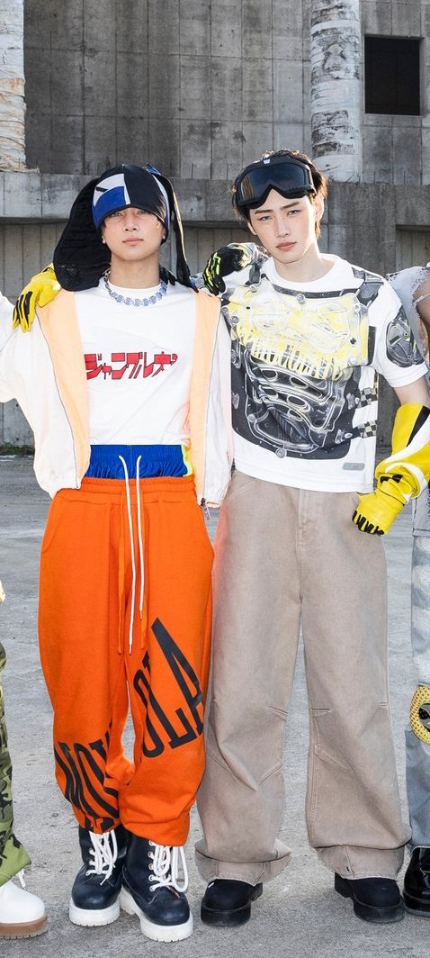 sunghoon_blush's tweet image. Actually obsessed with these looks on them