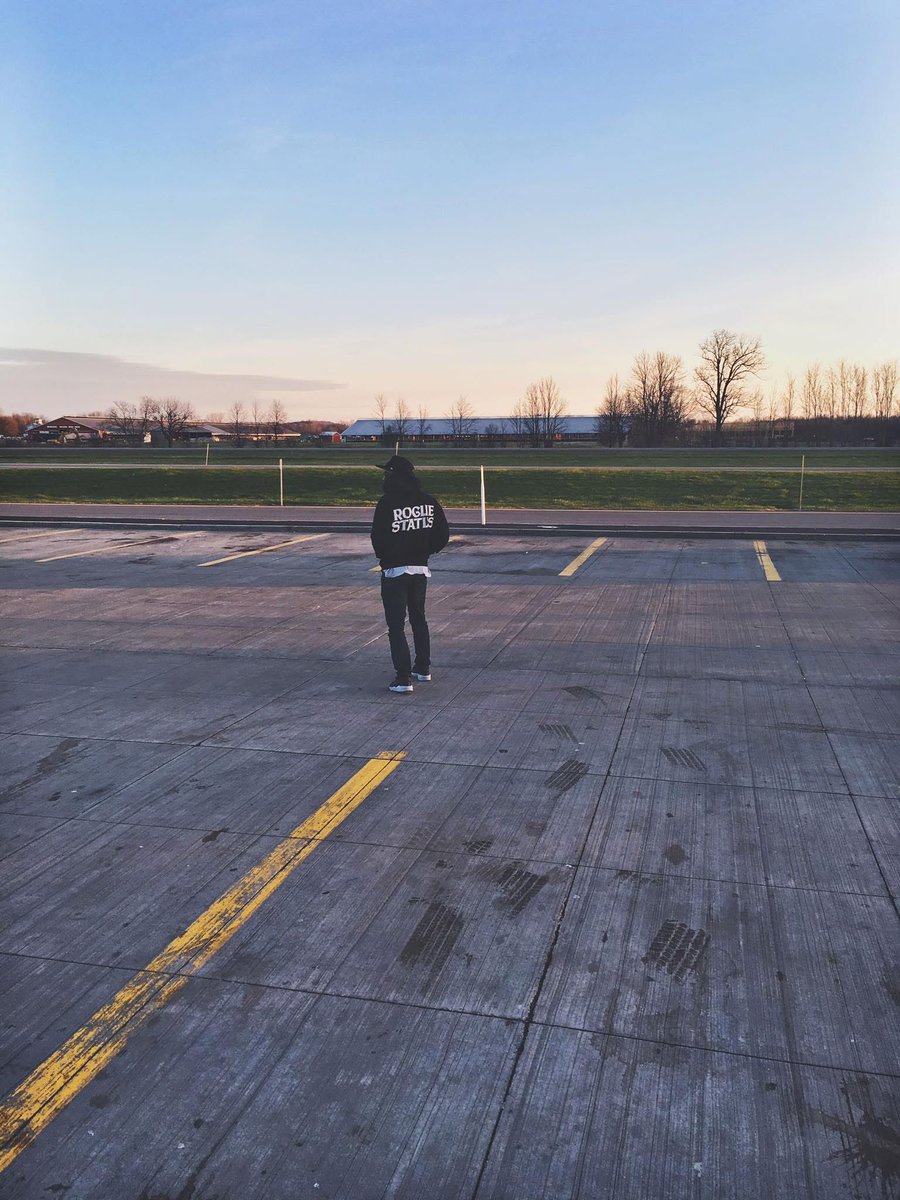 LuaTzz's tweet image. Gm 𝕏 fam (say it back) 🫵

Blessings this Sunday ☀️