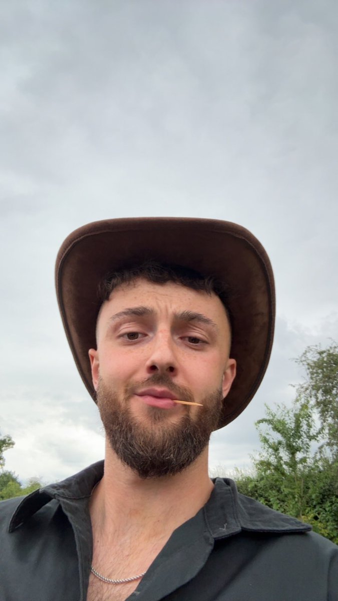 howdy🤠 just a cowboy looking for a pathetic sub in the wild 

#findom #cashmaster #feet #footfetish #findomalpha #findomking #paypig #cashslave #moneyslave