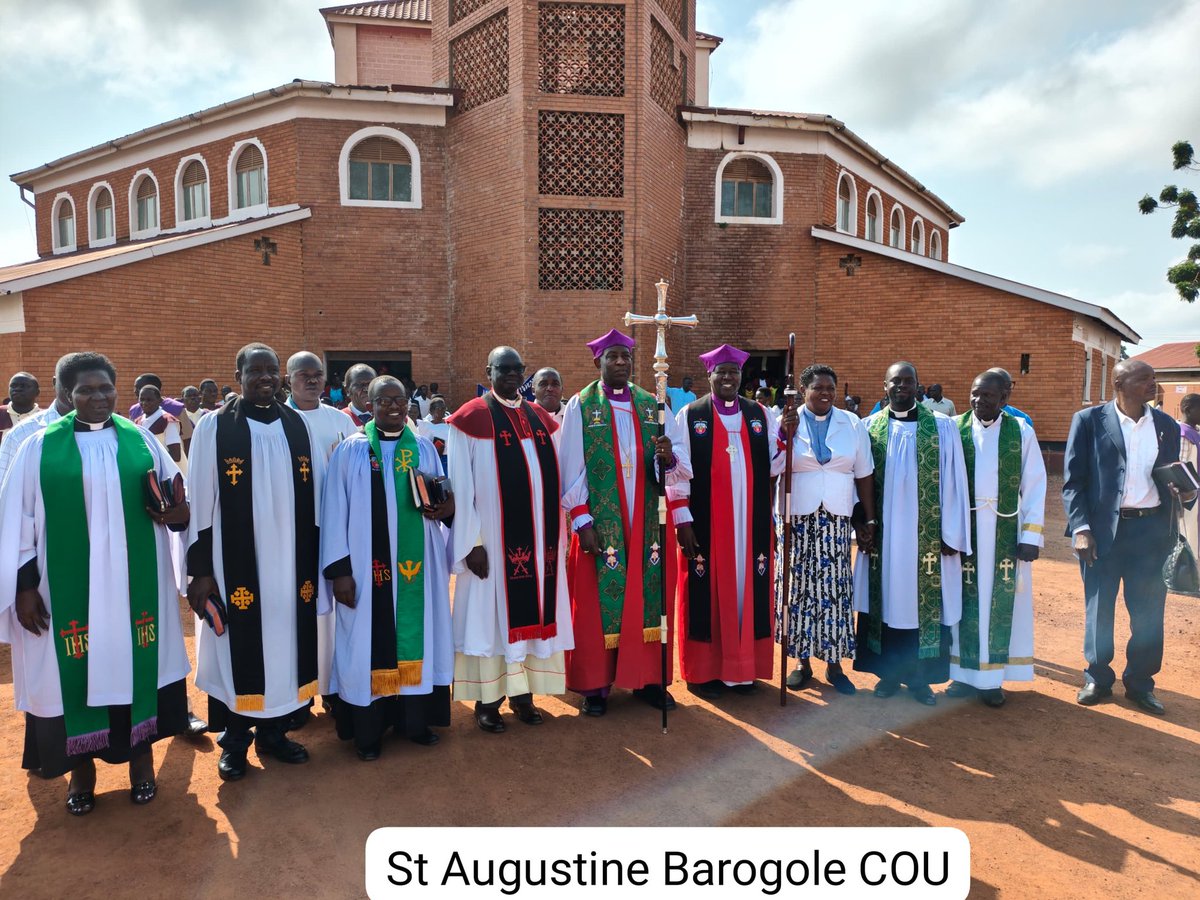 SadiikiAdams's tweet image. The Archbishop of Church of Uganda, The Most Rev. Dr. Stephen Samuel Kaziimba Mugalu, has today paid a courtesy prayer visit to the home of Mzee Lameck Ogwal, the husband of the late Dokolo District Woman Member of Parliament, Hon. Cecilia Barbara Atim Ogwal, in Kole District.…