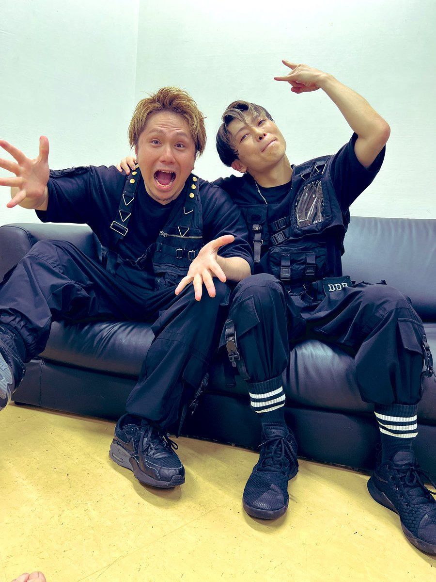 OBJECTS_mono's tweet image. 【舞台出演報告】
OBJECTSからSHINSUKE &amp;amp; Doltonが出演させていただいた舞台
🎤舞台『ヒプノシスマイク -Division Rap Battle-』Rule the Stage《Mix Tape1 Revenge》

本日無事に終演しました！
たくさんの応援、本当にありがとうございました🔥

#OBJECTS 
#ヒプステ
#DDB