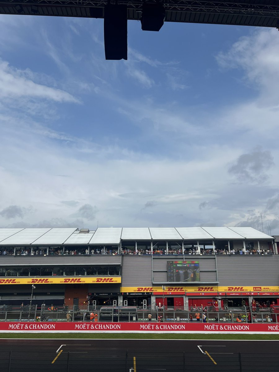AndyVidaa's tweet image. ciel bleu, en 2 tours y a plus d’eau mais on est encore derrière la SC, je sais plus quoi dire …