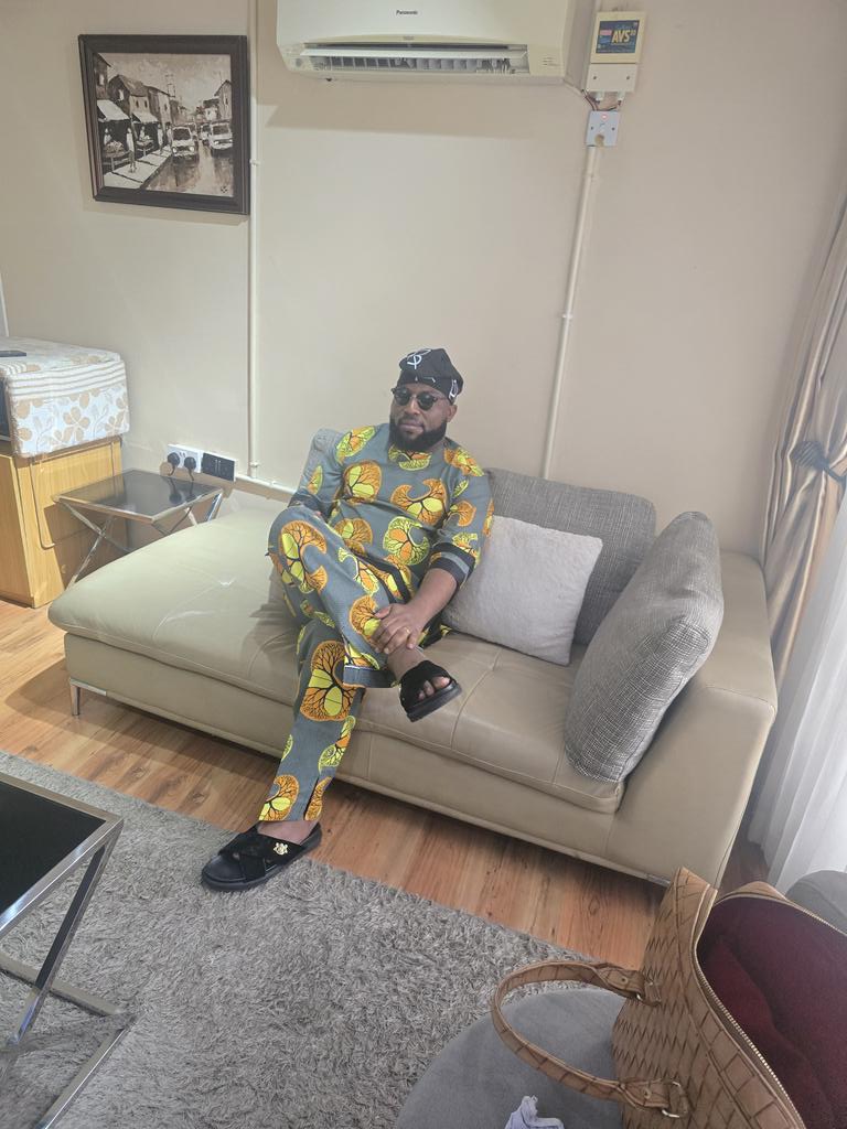 AtoyebiPaulB's tweet image. It's party time for the newly sworn in Lagos LGA Officials