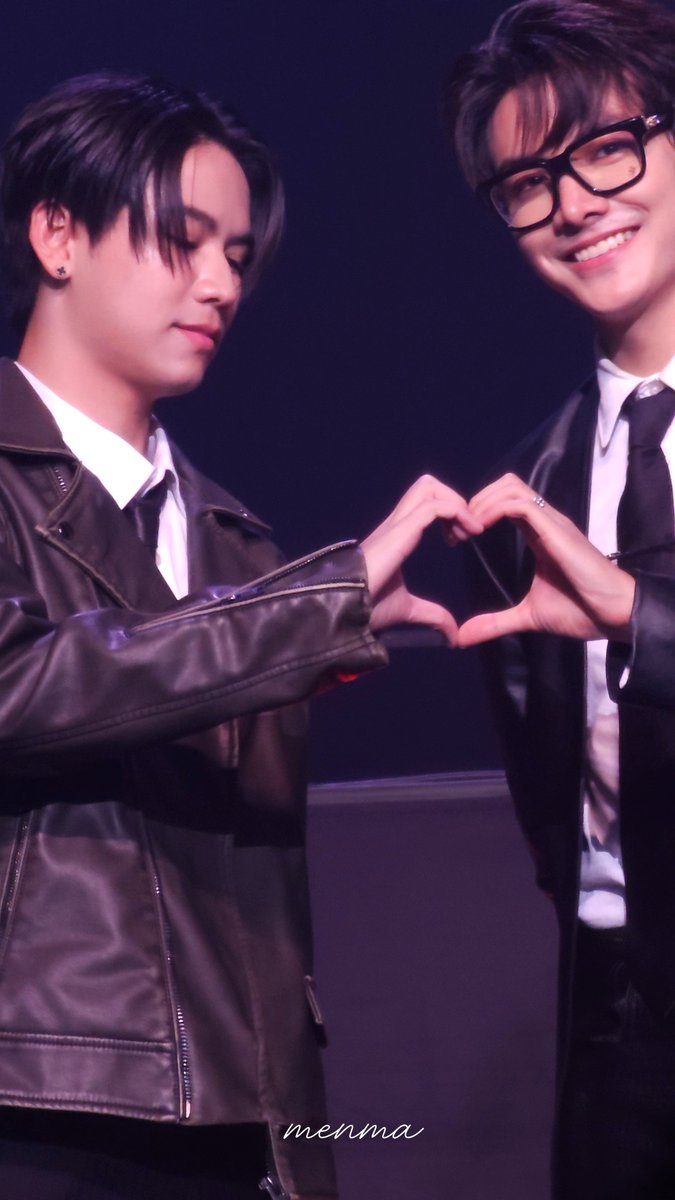 menmachao's tweet image. ハート作ってもらえてよかったねさたん(?)
#GMMTVMUSICONXJAPAN2025
#GMMTVMUSICONXJAPAN2025D2
#satangks #JoongArchen