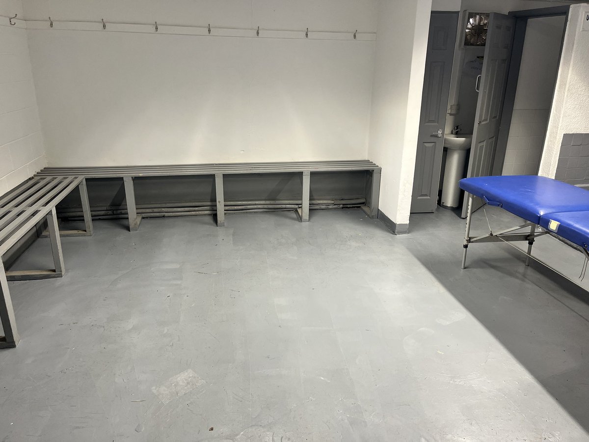 Massive respect to <a href="/CorwenFC/">Corwen FC</a> for leaving the changing room in immaculate order. 
Many thanks gents 👌