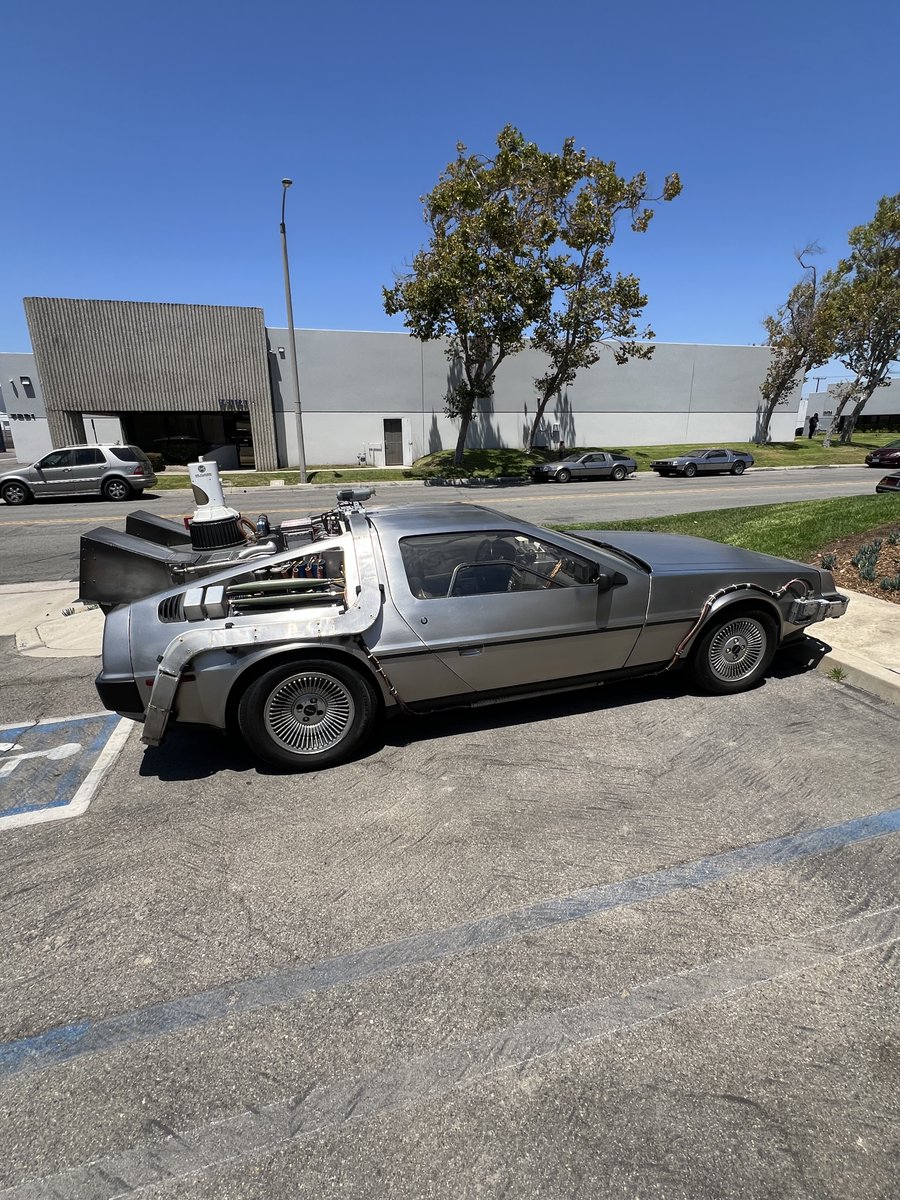ThunderCrate6's tweet image. Interesting find in SoCal— DMC still exists and they had two mockups of the Time Machine out front— the original and the future-modified one! Fully tricked out inside and out— the future mod even had a hoverboard in the front seat!