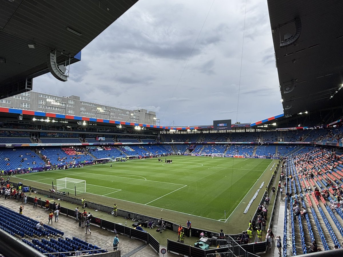 thomasbowell's tweet image. Here, here, here we go! Let’s bring it home @Lionesses 🏴🦁⚽️