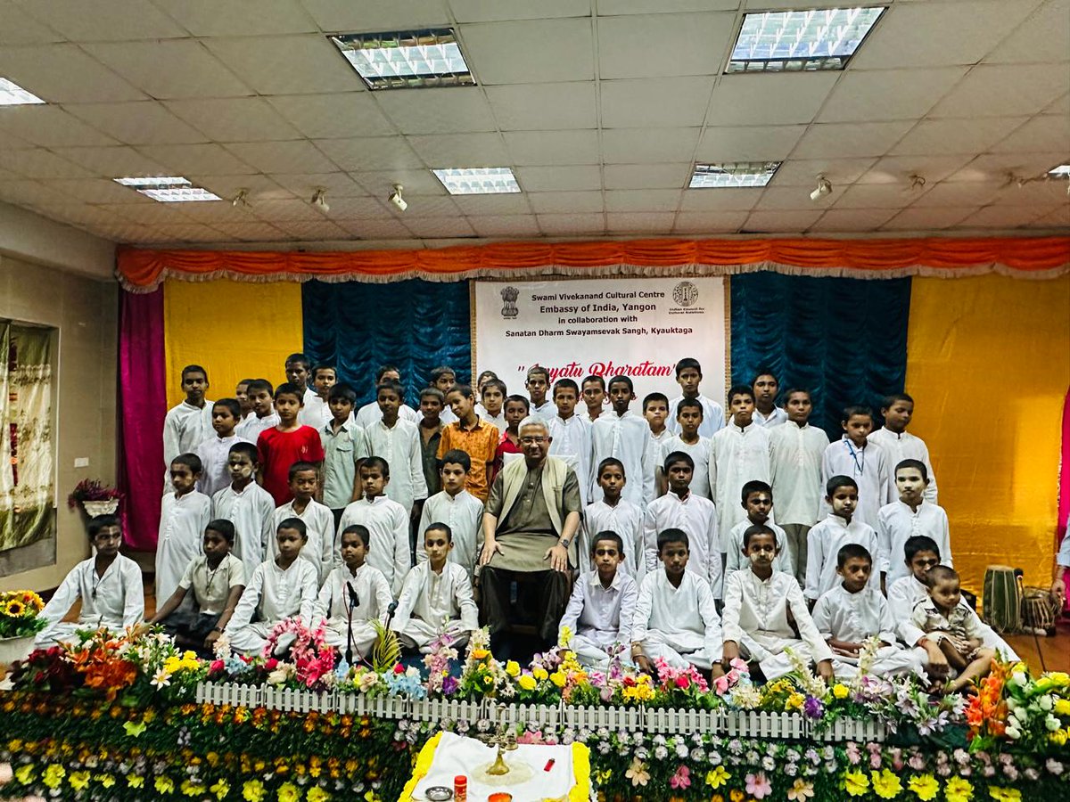 India in Myanmar (@indiainmyanmar) on Twitter photo Our 'Jayatu Bharatam' lecture series in Kyauktaga township today, under <a href="/MEAIndia/">Randhir Jaiswal</a>'s PCTD (Promotion of Culture Ties with Diaspora) scheme, attended by over 300 diaspora members, highlighted cultural, educational & travel opportunities to connect diaspora youth closely with India. Our 'Jayatu Bharatam' lecture series in Kyauktaga township today, under <a href="/MEAIndia/">Randhir Jaiswal</a>'s PCTD (Promotion of Culture Ties with Diaspora) scheme, attended by over 300 diaspora members, highlighted cultural, educational & travel opportunities to connect diaspora youth closely with India.