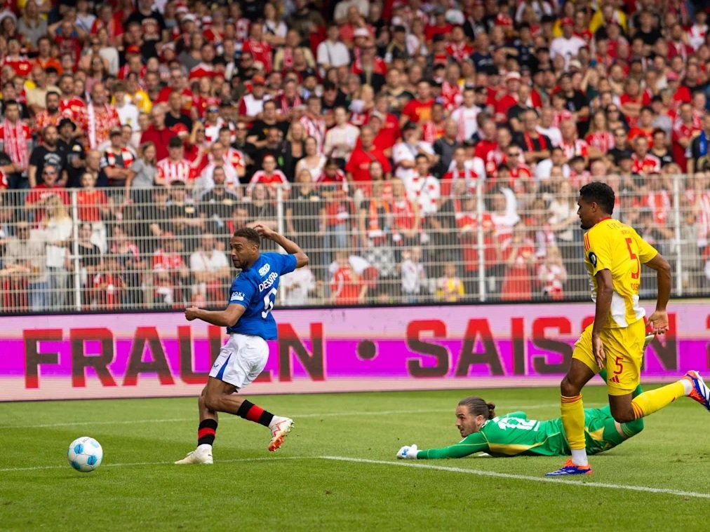 baldrmrfc's tweet image. #OTD 27 July 2024: Union Berlin and @RangersFC played out a thrilling 4-4 draw at Stadion An der Alten Försterei in a Challenge Match. Goals: Haberer (7, 40), Siebatcheu (18), Preu (58); Dessers (14, 68), Lawrence (32, 37). Crowd: 21,108. ⚽🔥
Credit @OldRangersVideo