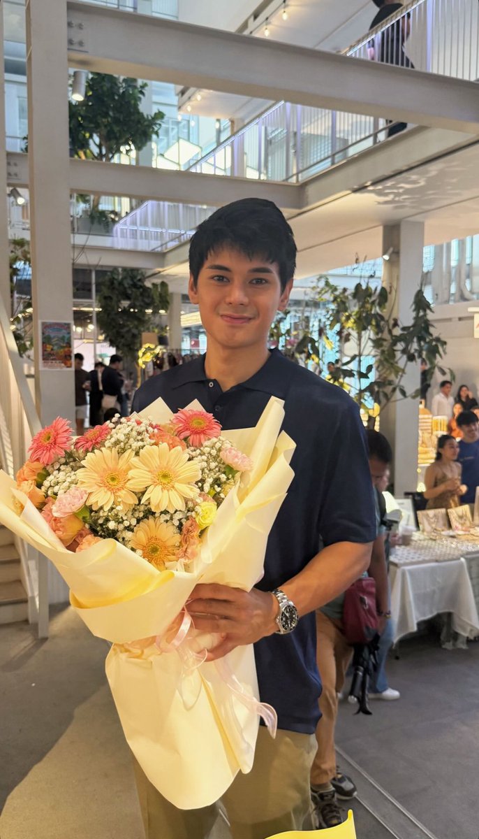 gibbereads's tweet image. SI DUSTIN ANG PANALO TALAGA HAHAHAHAHAHAHA