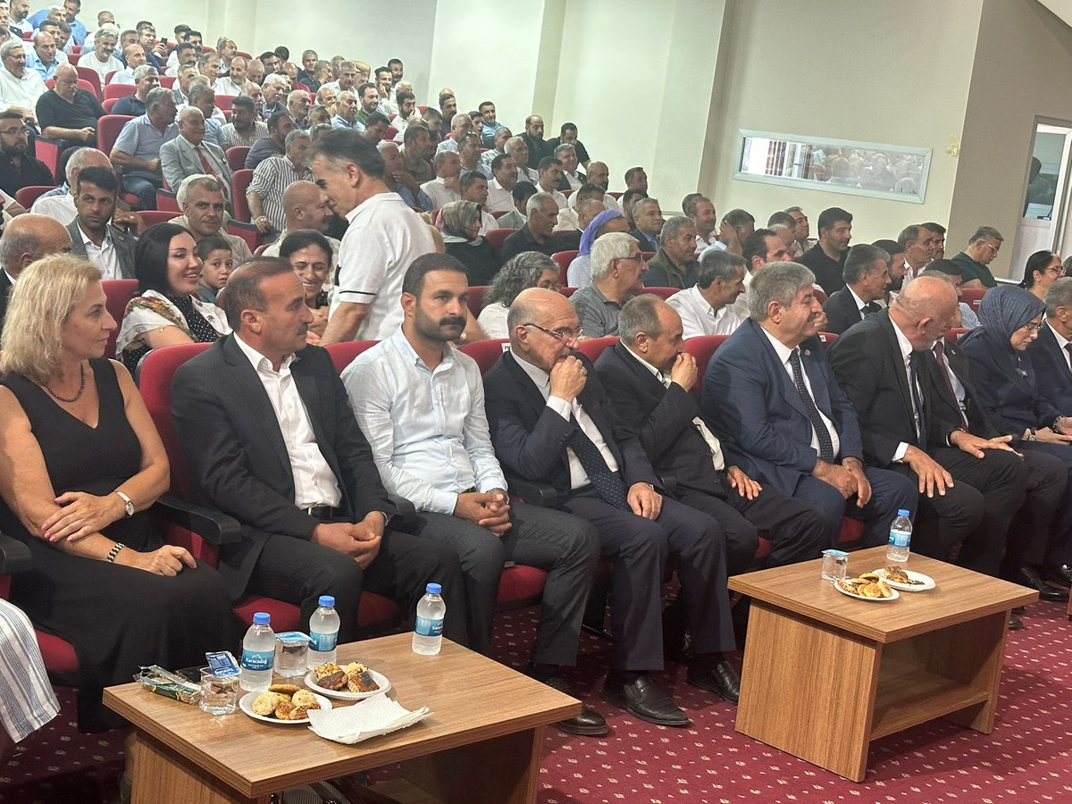 demurfail63's tweet image. Dem parti Urfa il eşbaşkanı ve il örgütümüz tüm muhtarlar federasyonu 1. Olağan genel kuruluna katılım sağladık. 

Kongre&apos;de seçilen yönetime başarılar dileriz. 
 
 Dem parti Urfa il örgütü