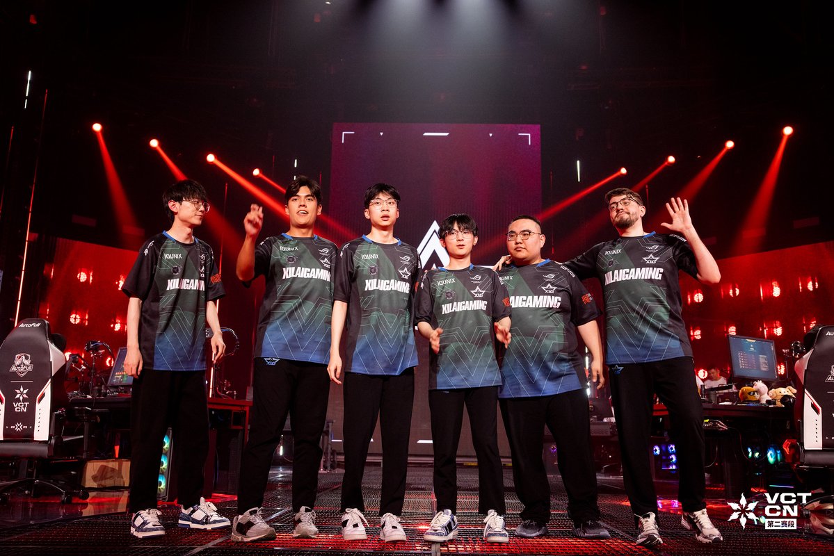 VALO2ASIA's tweet image. XLG extend their undefeated run in Stage 2 to 3-0 after a 2-0 win over FunPlus Phoenix!
Haven 13-8 // Sunset 14-12
Two more matches await them in Week 4: NOVA and DRG. Meanwhile, FPX’s last group stage opponent will be AG.