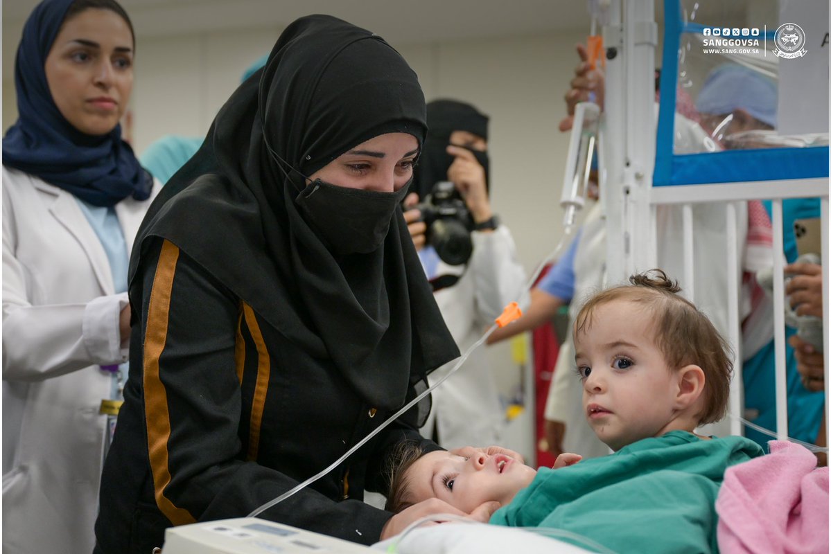 sanggovsa's tweet image. &quot;سيلين وإلين&quot;
اتصالٌ بالروح، وانفصالٌ بالجسد لحياة قادمة.

#التوأم_السيامي_السوري 
#وزارة_الحرس_الوطني