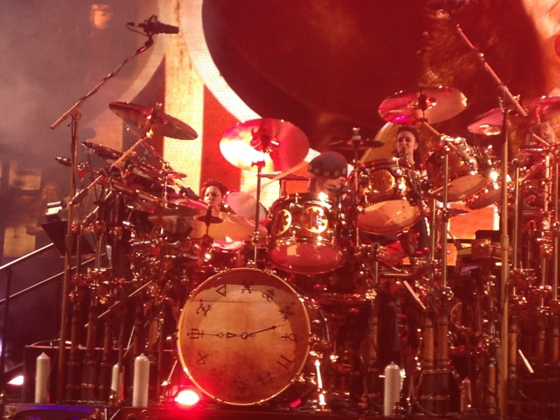 rushisaband's tweet image. July 28, 2013 - #Rush plays the Sleep Country Amphitheater in Ridgefield, WA on the &quot;Clockwork Angels&quot; tour.  Ged&apos;s b-day was the following day, so there were several &quot;Happy Birthday Geddy&quot; signs, and during YYZ some crew came out in funny clown outfits and hats holding a happy…