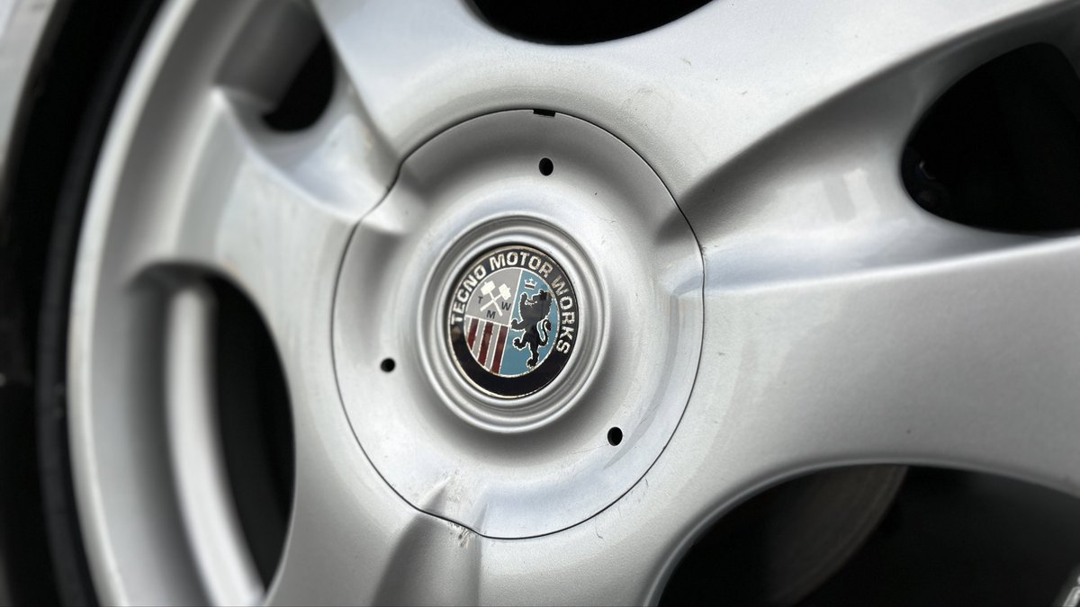 暫定ですが履きました！
キモい！デカい！シルバー1P！！
アルファロme...o？ENKEIなんです…
TECNO MOTOR WORKS TMW ES31
17×7j +38 195/40r17 前後通し！