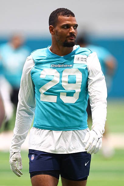 Dolphins and their recently-acquired safety Minkah Fitzpatrick have agreed to a revised contract, adding a $16.245 million signing bonus to his deal. There had been no guaranteed money left on the contract, and no additional years were added. “We are comfortable with this