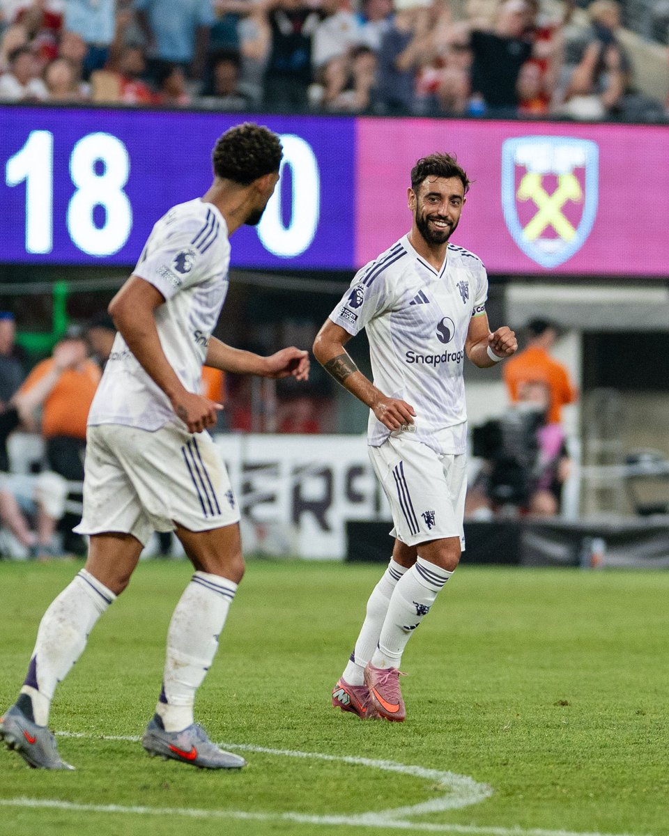 utd_sammy's tweet image. Bruno smile says it all ☺️
We are eating good this season 🤤