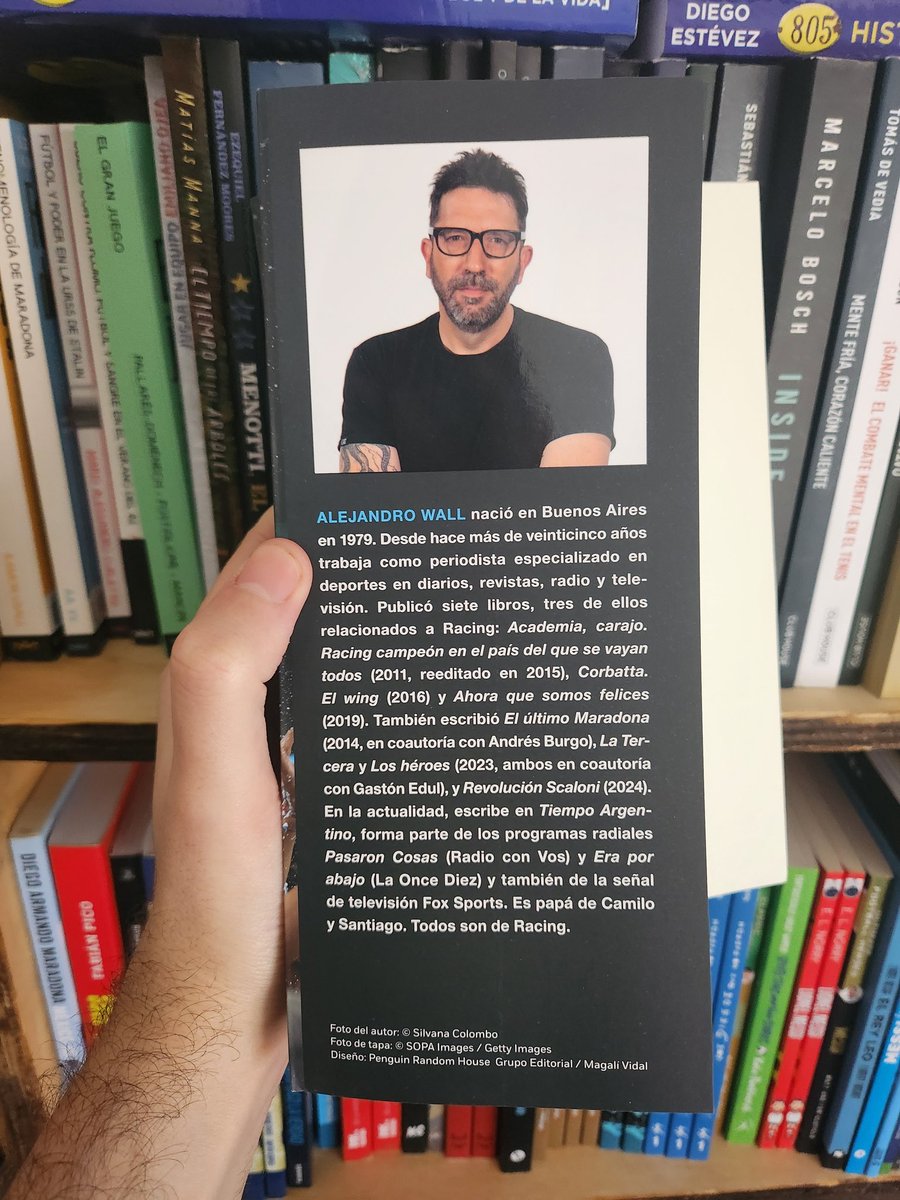 Librosfanaticos's tweet image. Ya está disponible en nuestra tienda la nueva edición de ¡Academia carajo! 😃
Una lectura indispensable para todos los hinchas de Racing.
👉🏻 Incluye un texto nuevo sobre la Copa Sudamericana 2024.
Disponible en: libreriafanaticos.com/producto/acade…