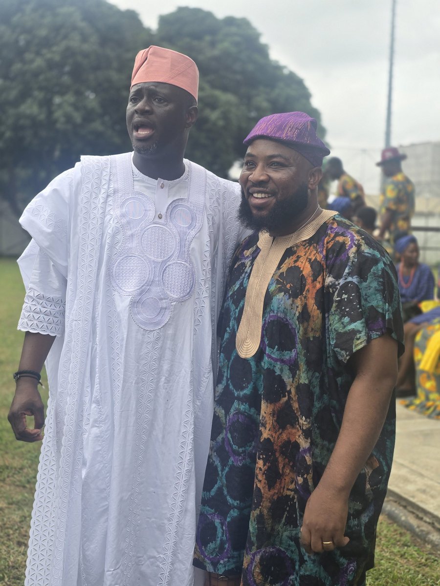 AtoyebiPaulB's tweet image. Congratulations @ogunlewemoyo. I made it a point to take a photo with him.