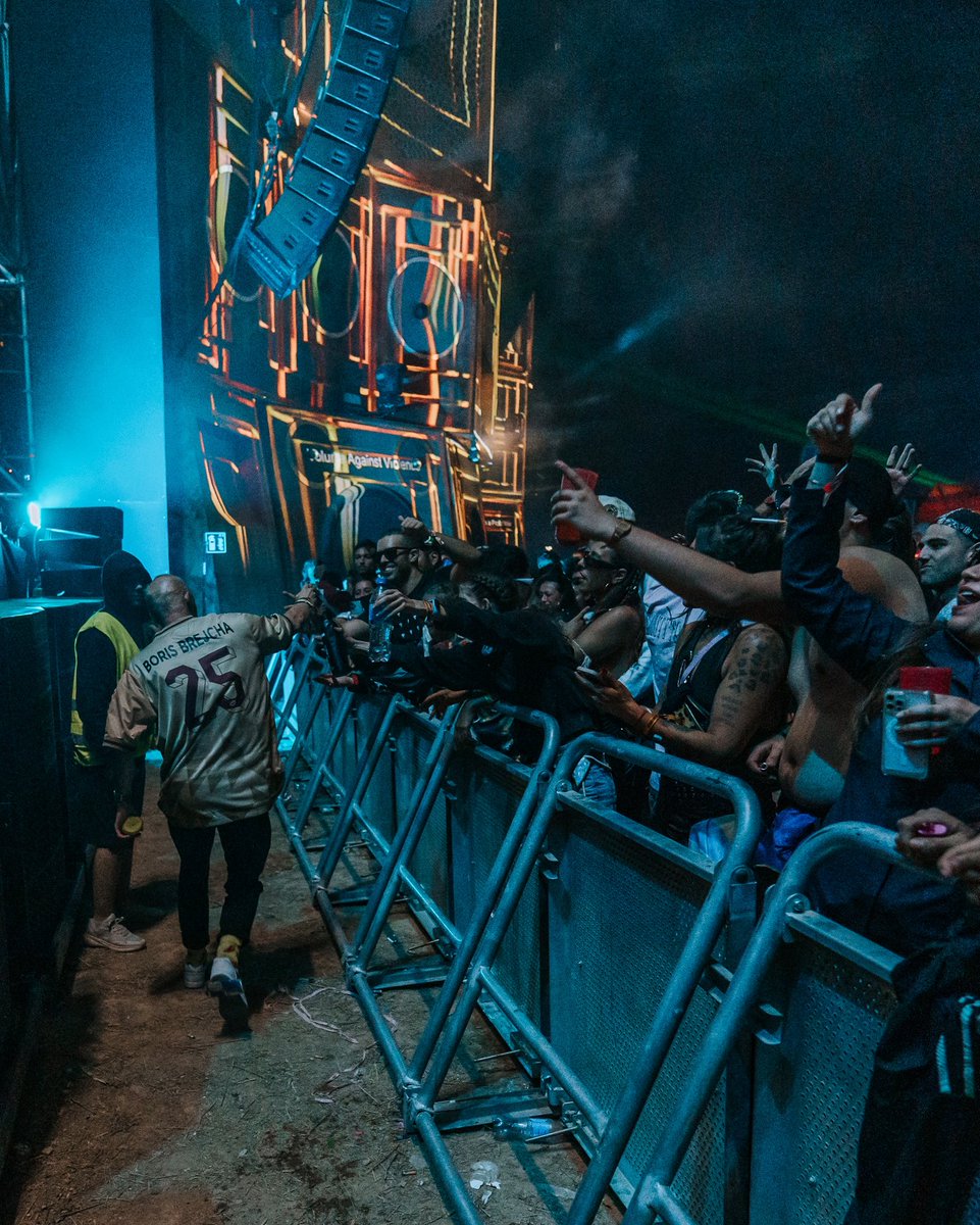 Show | MONEGROS 🇪🇸 
_
📷 <a href="/whoisdrdrew/">Sandro Stumpf</a> 
#show #monegros #fraga #spain