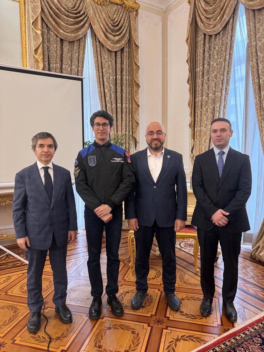 UK_UID's tweet image. 📍 UID UK olarak, Türk astronot Tuva Cihangir Atasever’in katılımıyla Londra Büyükelçilik Rezidansı’nda düzenlenen Türk Astronot ve Bilim Misyonu etkinliğine katıldık.

#UIDUK #TürkAstronot #BilimMisyonu #Uzay