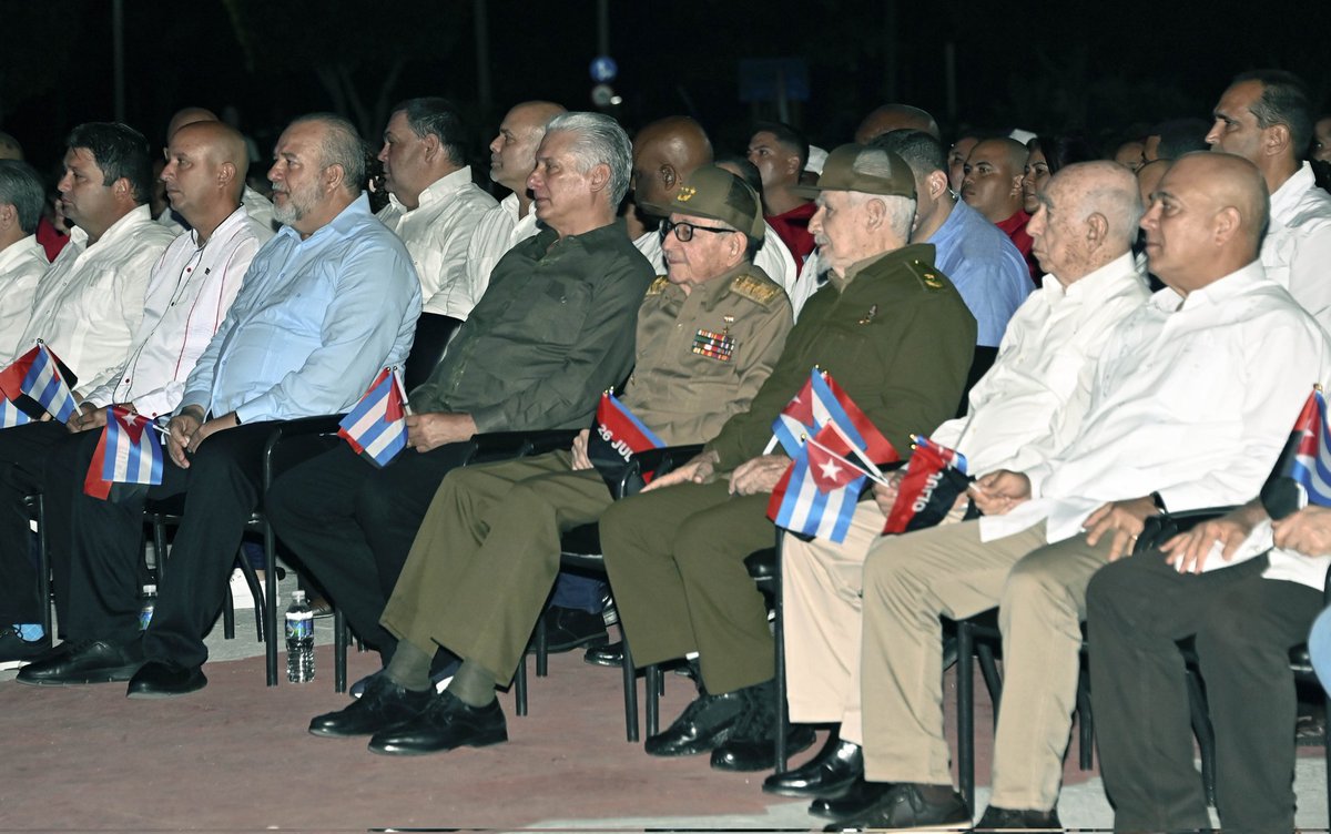 MMarreroCruz's tweet image. La Revolución cubana sigue de pie, combatiendo y sin renunciar a construir una sociedad soberana, independiente, socialista, democrática, próspera y sostenible, con la frente en alto y la dignidad intacta.

 #CubaEstáFirme
#LaLuchaNoHaCesado

soberania.gob.cu/noticias-es/nu…